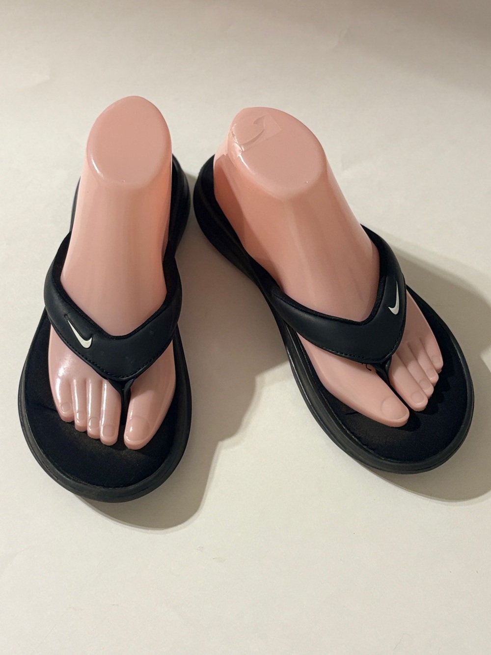 NIKE Ultra Comfort Footbed Black Flip Flop Thong Sandals AR4498-003 Womens Sz 8